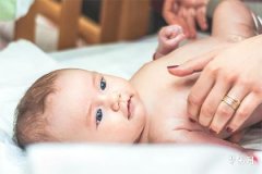 2022年5月出生的缺金双子座女宝宝取名，寓意文雅高尚