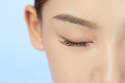 眼睛皮跳是什么原因？如何缓解眼跳呢？